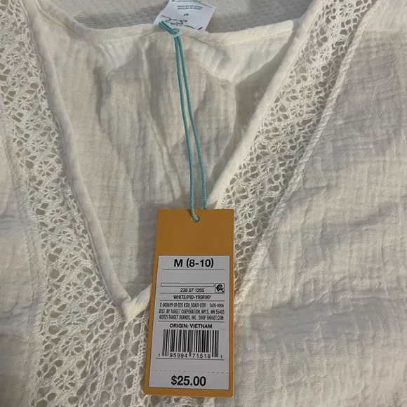 white beach cover up - Picture 2 of 3